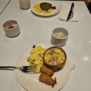 The Centurion Lounge - Airport Lounges Near Me - Jamaica, New York