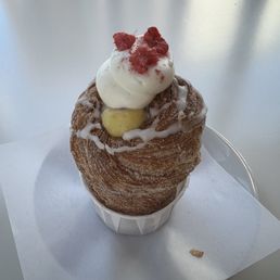 Cruffin