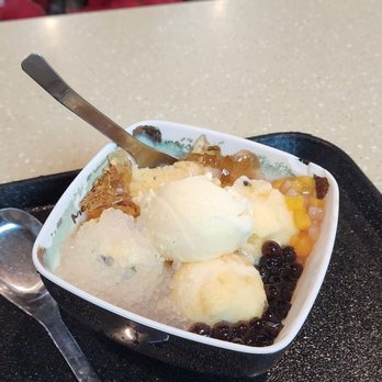 Meet Fresh - Passion fruit signature bowl - Desserts Near Me - Tustin, California