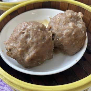 Golden Palace - Serving day old meatballs.  It's so bad that I don't even want to finish. - Dim Sum Near Me - Brooklyn, New York