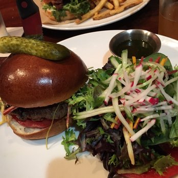 1608 Crafthouse - Gastropubs Near Me - Virginia Beach, Virginia