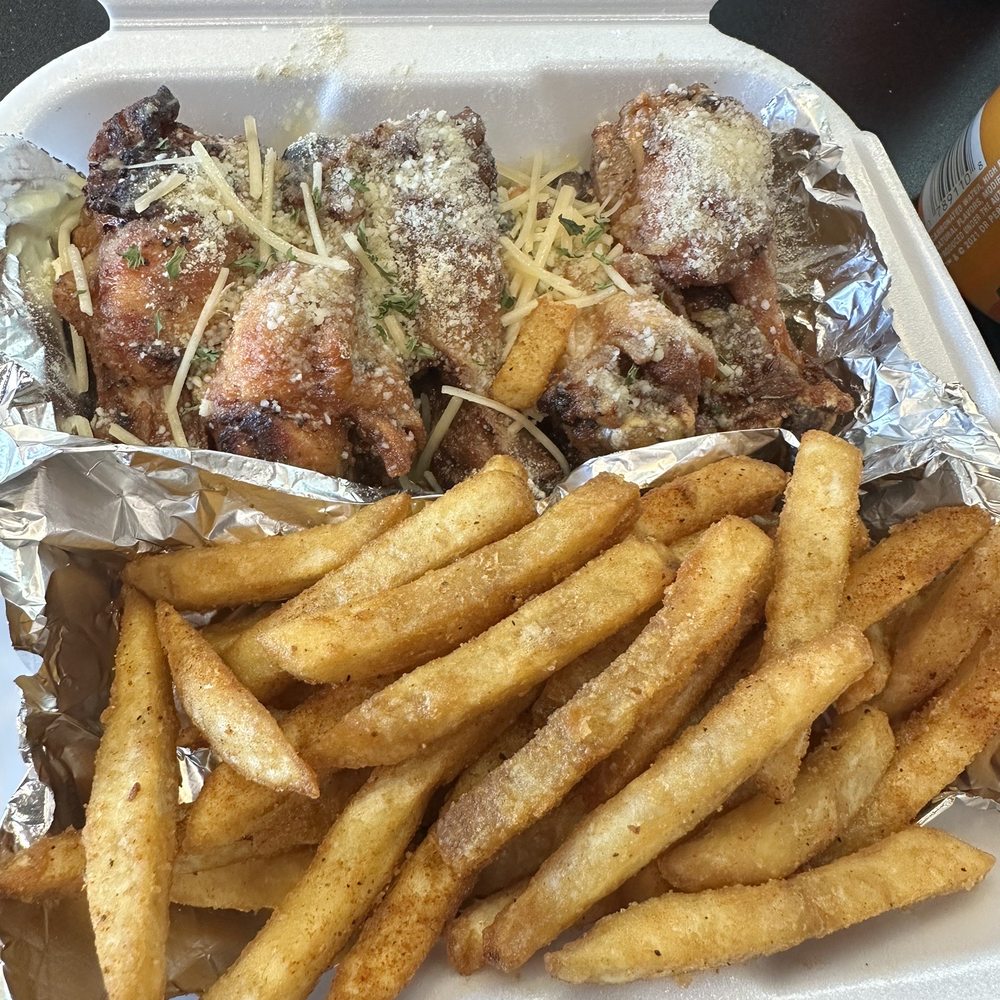 Midwestwings - Garlic Parmesan, fries, and drink!  5 piece wing with fries - Chicken Wings Near Me - Phoenix, Arizona
