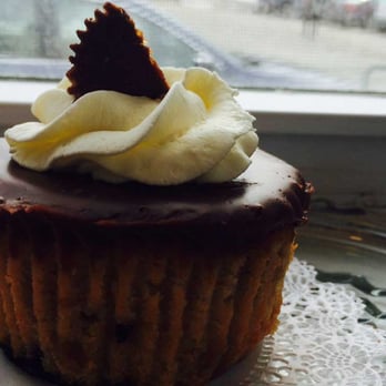 Lis Bake Shop - Desserts Near Me - Mystic, Connecticut Lis Bake Shop - Desserts Near Me - Mystic, Connecticut