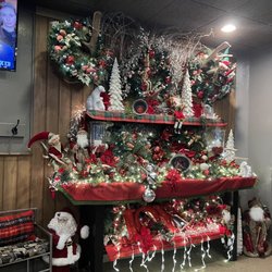 Kristall's Restaurant & Lounge - Decorated for Christmas