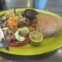 Puravida - Chicken sandwich salad