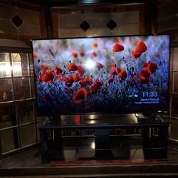 Mabel Murphy's - Another huge TV screen at Mabel Murphy's for sports and other interests.