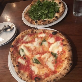 Spacca Napoli - Margherita e bianca con rucola - Pizza Near Me - Chicago, Illinois