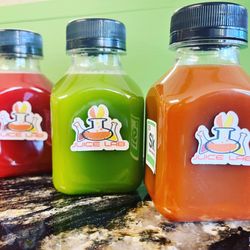 Different Flavors Of Delicious Fruit & Vegetable Juices!