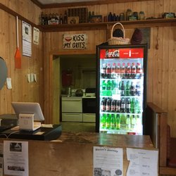 Maw & Paw's Diner - Front entrance