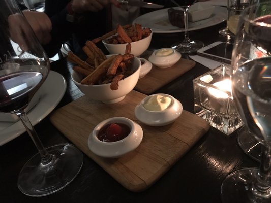 B10 Restaurant, Wine & Gin Bar by null