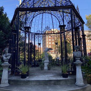 Hassinger Daniels Mansion Bed And Breakfast - Bed & Breakfast Near Me - Birmingham, Alabama Hassinger Daniels Mansion Bed And Breakfast - Bed & Breakfast Near Me - Birmingham, Alabama