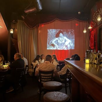 The Green Door Tavern - Cool old school entertainment - Pubs Near Me - Chicago, Illinois The Green Door Tavern - Cool old school entertainment - Pubs Near Me - Chicago, Illinois