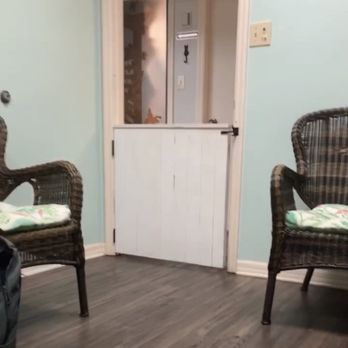 Garden Veterinary Clinic - Farm house door in the exam room - Veterinarians Near Me - Winter Park, Florida Garden Veterinary Clinic - Farm house door in the exam room - Veterinarians Near Me - Winter Park, Florida