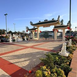 Duoc Su Buddhist Temple