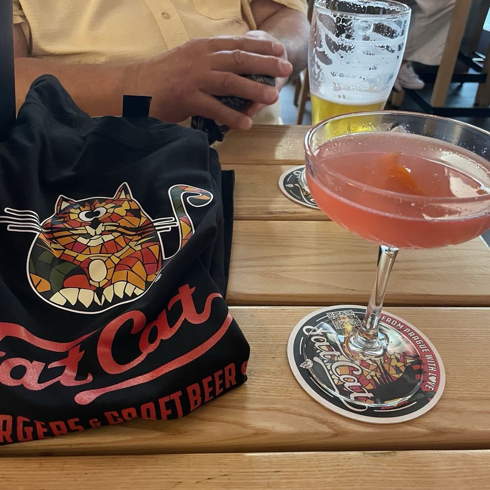 Fat Cat - T-Shirt and drinks; Cosmo and Cherry beer - Czech Near Me - Praha-1, Puerto Rico