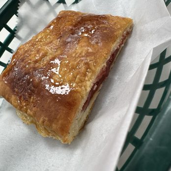 Versailles - Sweet pastry - Cuban Near Me - Miami, Florida