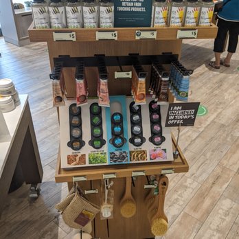 The Body Shop - Hand sanitizer, creams, and face masks - Cosmetics & Beauty Supply Near Me - Richmond Hill, Ontario The Body Shop - Hand sanitizer, creams, and face masks - Cosmetics & Beauty Supply Near Me - Richmond Hill, Ontario