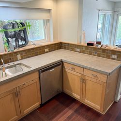 Liquid Edge Epoxy Floors