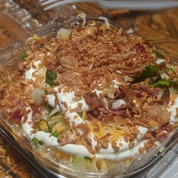 IV Deli Mart - Bomb Macaroni and Cheese. - Delis Near Me - Goleta, California