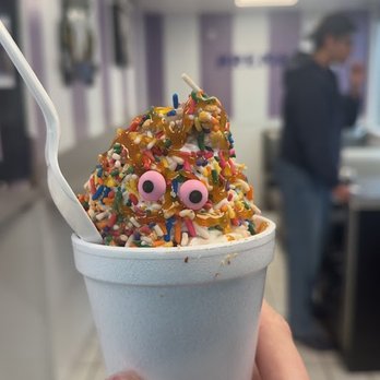 Premo's Ice Cream - twist with caramel - Ice Cream & Frozen Yogurt Near Me - Oak Lawn, Illinois