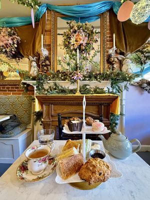 Fezziwig's Food and Fountain by null