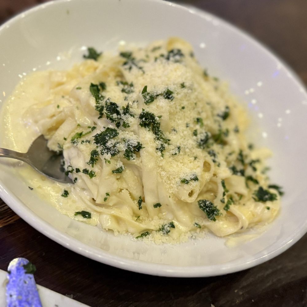 Social spots from Pop's For Italian