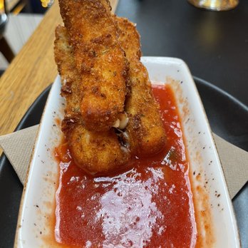 Piccolino Pizza Restaurant - Italian Near Me - Mount Waverley, VIC