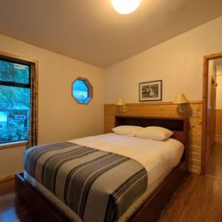 Big Sur Campground and Cabins - Single bed, other room had 2 beds
