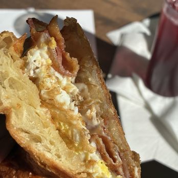 GRIFFIN LOUNGE AND RESTAURANT 108 EAST WASHINGTON STREET PETERSBURG visual data 7