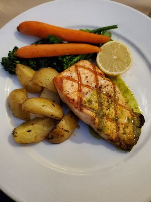 R & R Family Kitchen. Tucson's Premier Bar-B-Que, Breakfast and Catering Service Company by null