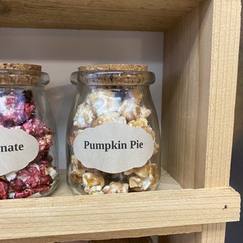 Al's Delicious Popcorn - My friend Heidi loves Pumpkin Pie, I have to remember Al's had this when her birthday comes around. - Popcorn Shops Near Me - Columbus, Ohio