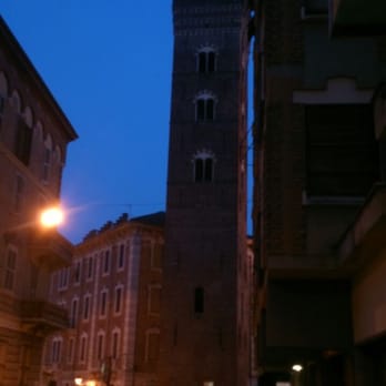 Torre Troyana - Notte - Landmarks & Historical Buildings Near Me - Asti, AT Torre Troyana - Notte - Landmarks & Historical Buildings Near Me - Asti, AT
