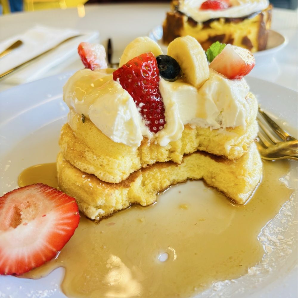 Fluffy Fluffy - Coffee & Tea Near Me - Davis, California