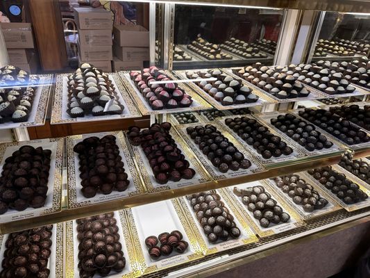 Hebert Candies & Gifts by null