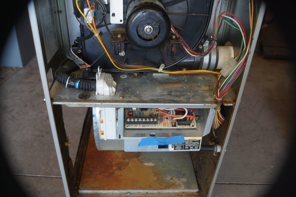 Slide of Templeton Hardware