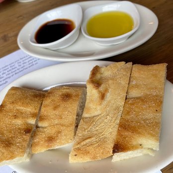 Brick & Fire Bistro - 02.19.22 complimentary Bread and dipping oil - Mediterranean Near Me - Eureka, California