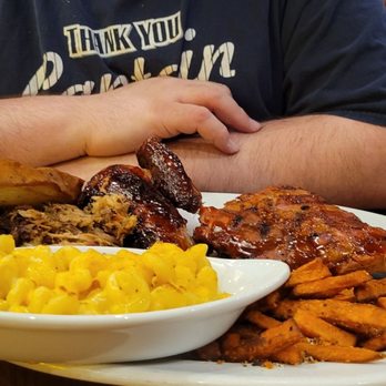 Smokey Bones  - Barbeque Near Me - Liverpool, New York
