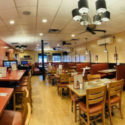 The Commons Neighborhood Eatery - Plenty of seating