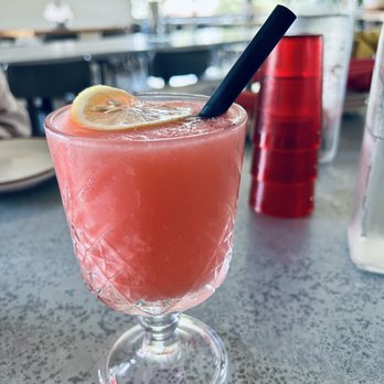 Bricksworth Beer Co - Strawberry Piña Colada Slushy - Brewpubs Near Me - Burnsville, Minnesota