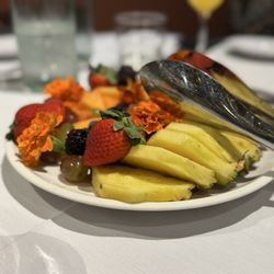 The Wine and Spirits Kitchen - Fruit platter