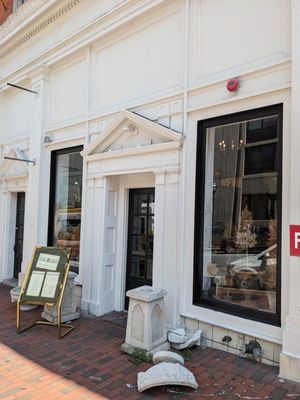 The Buttonwood by null