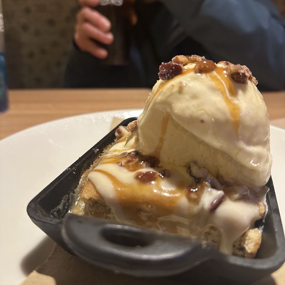 Applebee's Grill + Bar - American Near Me - North Syracuse, New York Applebee's Grill + Bar - American Near Me - North Syracuse, New York