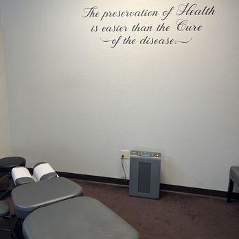 Mountainside Wellness Center - Adjusting room - Chiropractors Near Me - Phoenix, Arizona Mountainside Wellness Center - Adjusting room - Chiropractors Near Me - Phoenix, Arizona