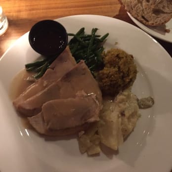 Bluewater Grill - Prix Fixe Turkey Dinner -scant gravy, portions small, dish just meh. This wouldn't satisfy a man's appetite. Institution food. - Seafood Near Me - Coronado, California