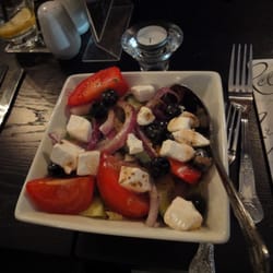 Frosoulla's - Yummie Greek salad