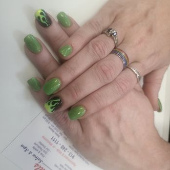 Regal Nails, Salon & Spa - Nail Salons Near Me - Shawnee, Kansas
