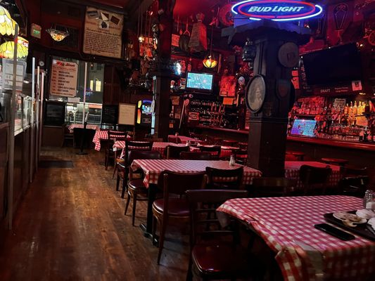 Tommy's Joynt by null