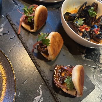 Welton Room - Pork Belly in Bao Buns - Cocktail Bars Near Me - Denver, Colorado Welton Room - Pork Belly in Bao Buns - Cocktail Bars Near Me - Denver, Colorado