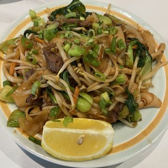 Kung Fu Kitchen - Beef Stir-Fry Hand Cut Noodle - Noodles Near Me - New Haven, Connecticut