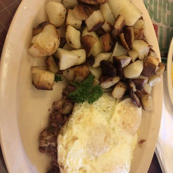 Stagecoach Restaurant - Homemade Corn Beef Hash & 3 Eggs - Breakfast & Brunch Near Me - Sacramento, California Stagecoach Restaurant - Homemade Corn Beef Hash & 3 Eggs - Breakfast & Brunch Near Me - Sacramento, California